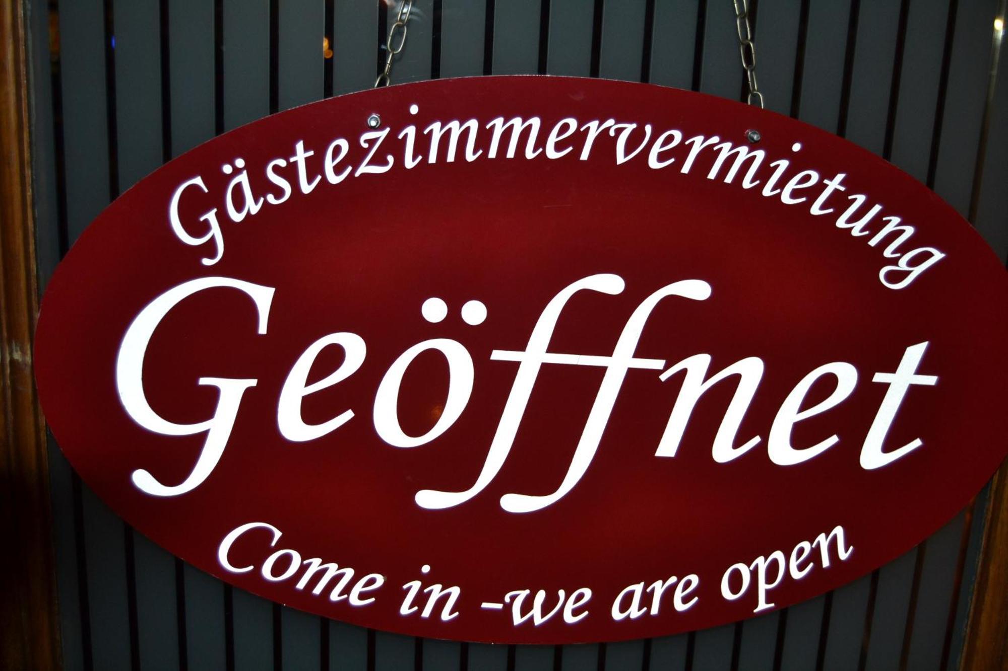 Gast-Und Weinhaus Zwiebelturm Kerken Екстериор снимка